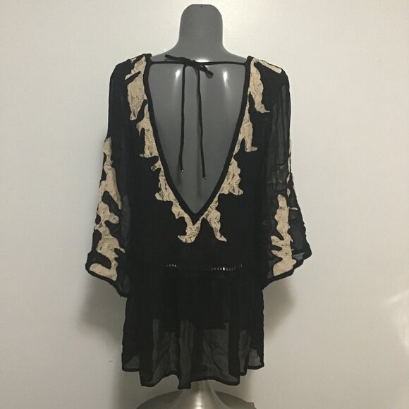 Ecote Semi-Sheer Deep V Back Tunic with Lace Size L - Picture 5 of 12